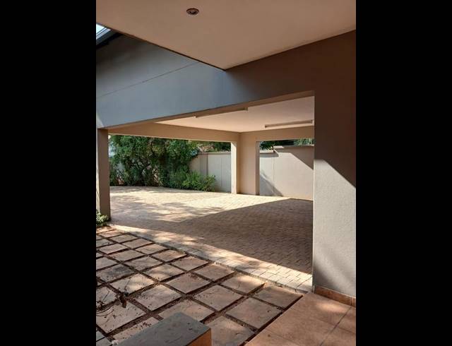 3 BEDROOM HOUSE FOR SALE IN MIDSTREAM ESTATE